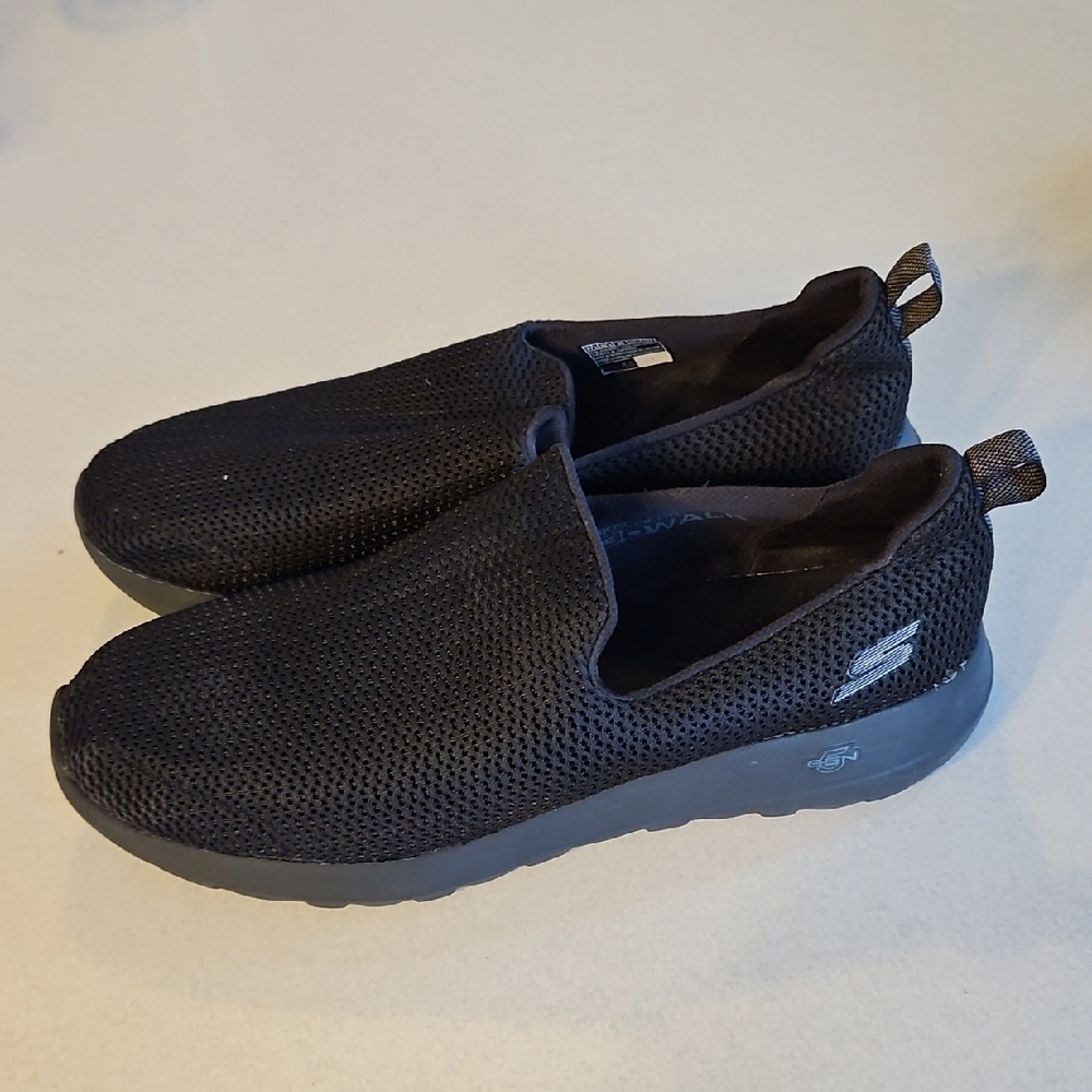 Skechers Black Yoga Max Slip Ons